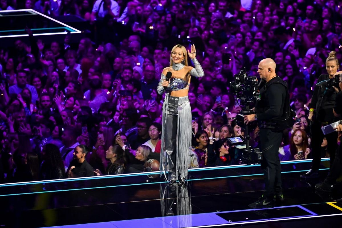 MTV Avrupa Müzik Ödülleri sahiplerini buldu, geceden renkli kareler