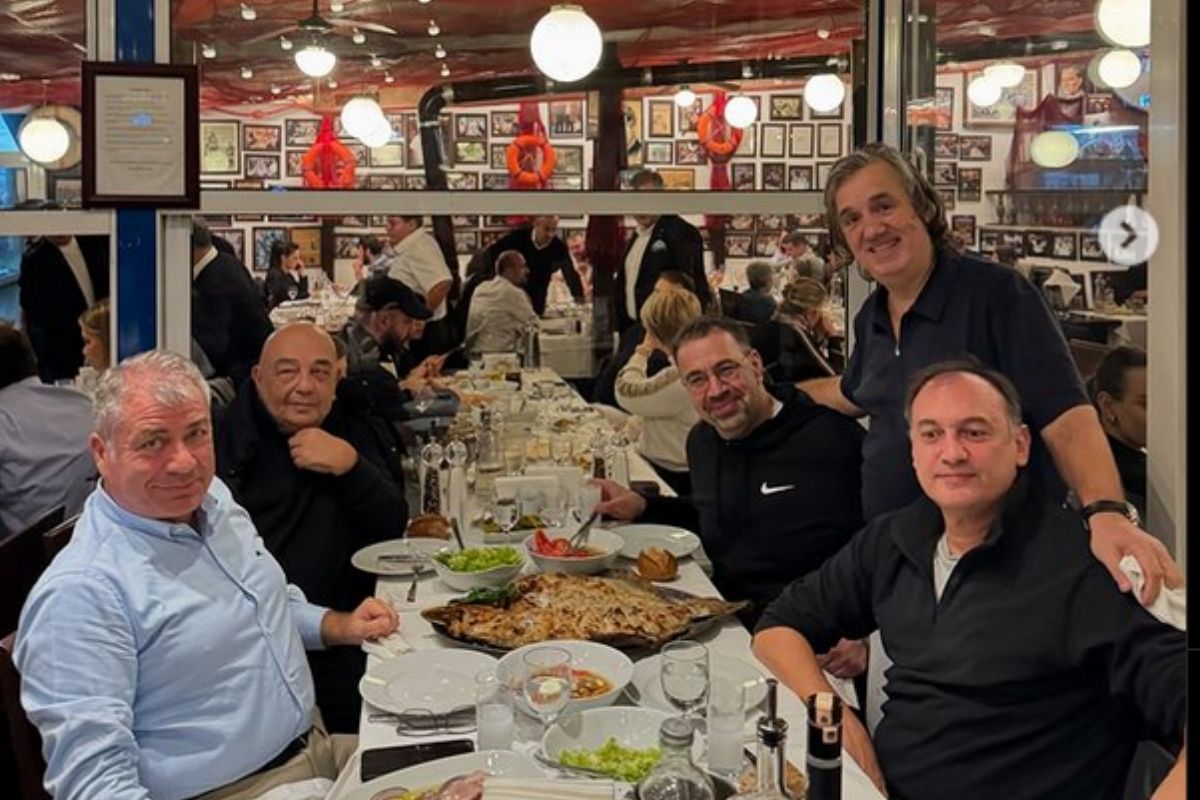 Ahmet Yüce'den Galatasaray'dan kardeşi Daron Acemoğlu'na kalkanlı Nobel kutlaması