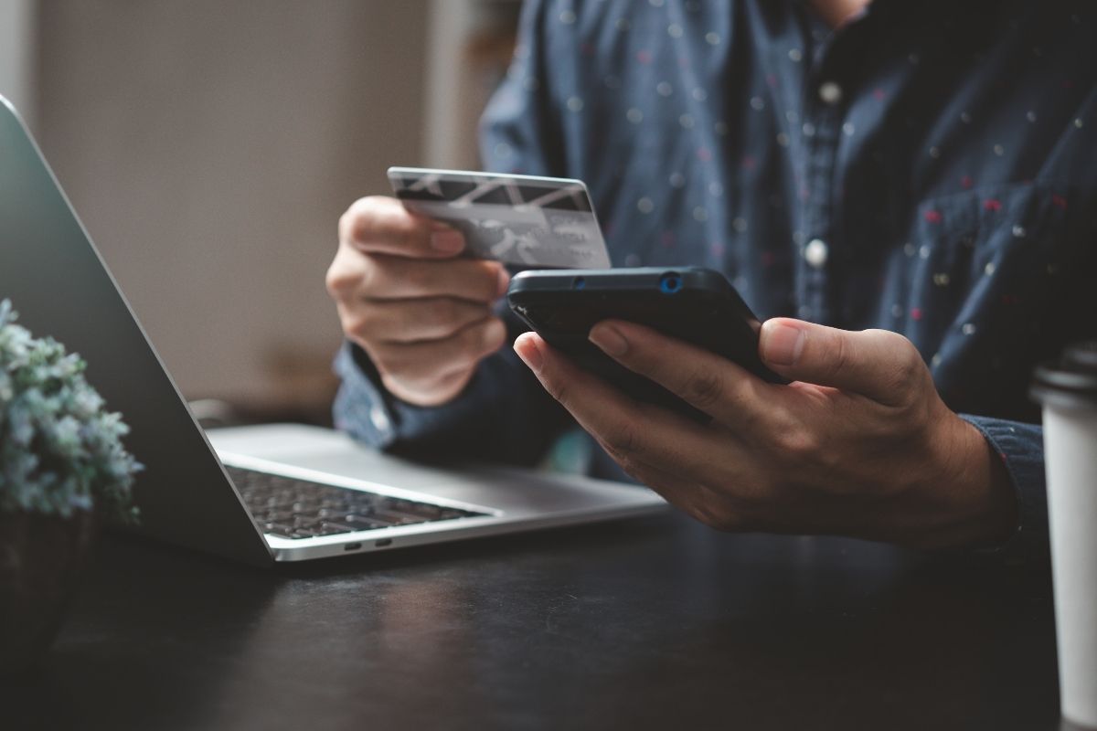 E-ticaret harcamaları Kasım'da geçen yıla göre yüzde 101 arttı
