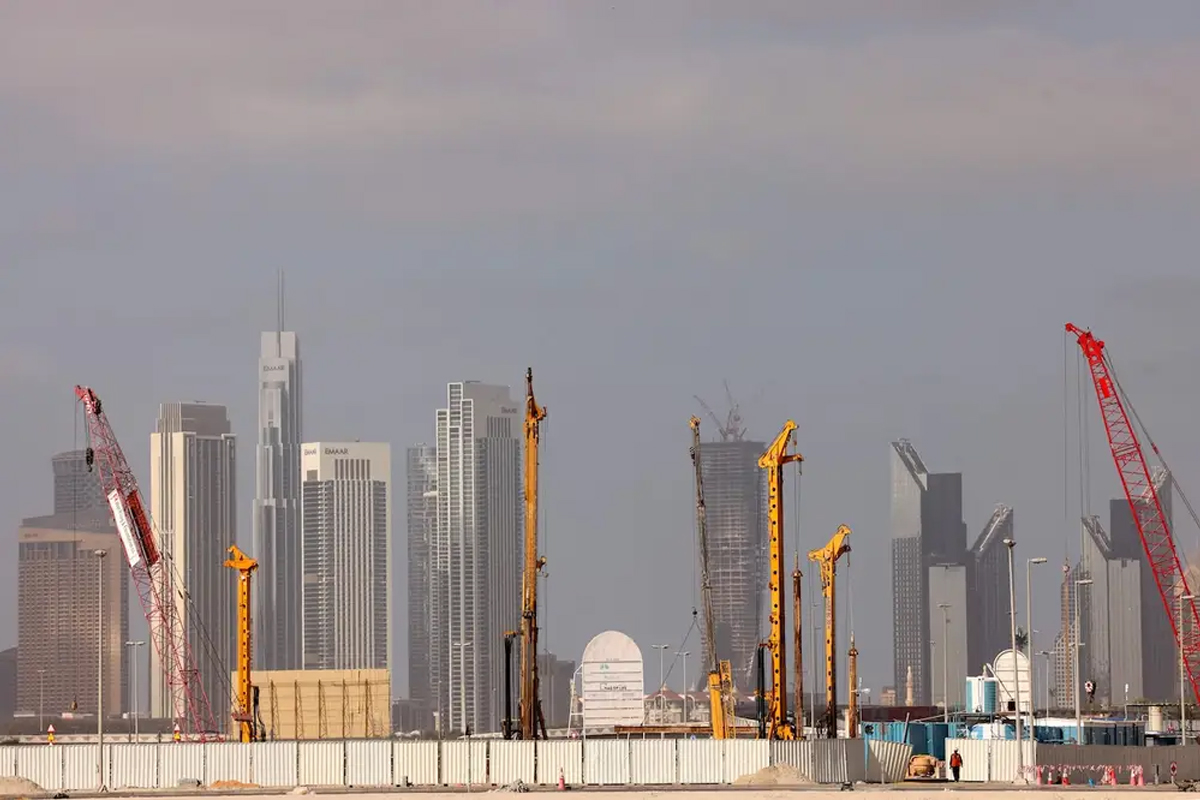 Dubai, lüks gayrimenkule olan artan talebi karşılamak için binlerce villa inşa ediyor