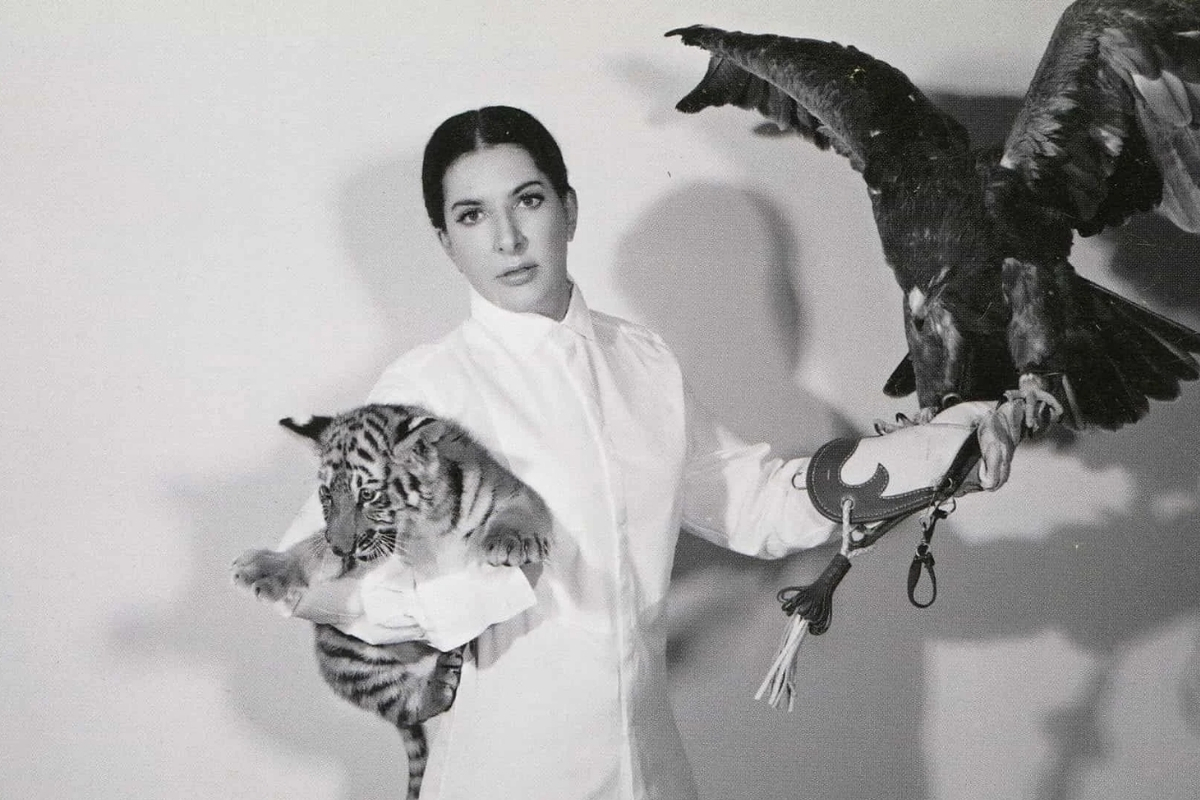 Performans sanatçısı Marina Abramović ve Massimo Dutti'nin sanatla buluşan iş birliği