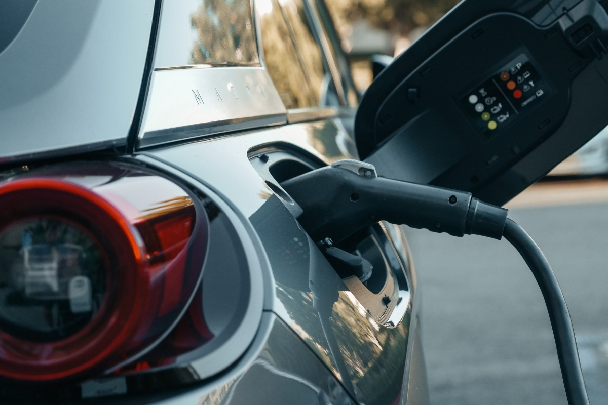 Elektrikli otomobillerin pazar payı yüzde 9.2 olurken satışların 2025'te patlaması bekleniyor