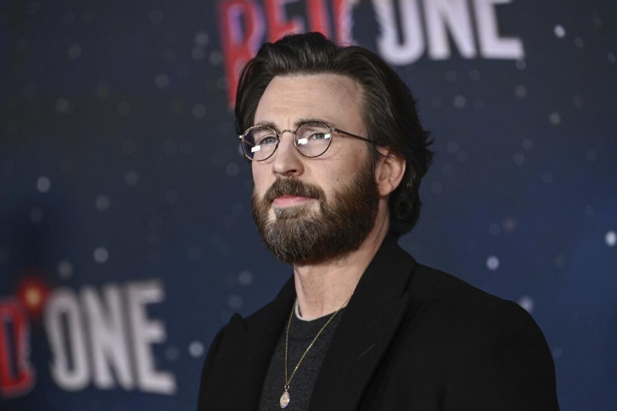 Yaşayan en seksi erkek Chris Evans için Avengers: Doomsday iddiası