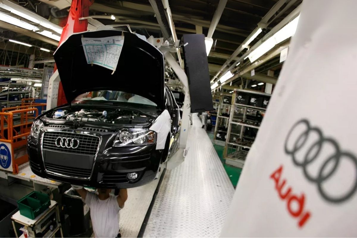 Audi Brüksel fabrikası yönetimi ile sendikalar uzlaşamadı, Audi işçisi 190 bin euro tazminat alacak