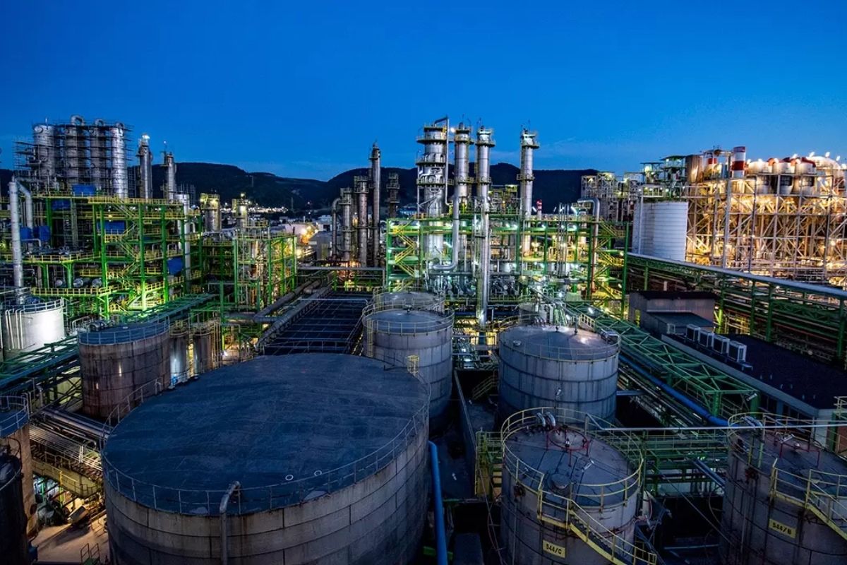 Aksa Enerji, Özbekistan'daki kurulu gücünü artırıyor, Talimercan Doğal Gaz Kombine Çevrim Santrali'ni 7 ayda devreye aldı