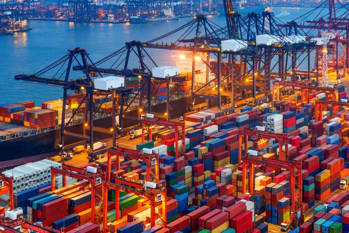 Almanya'nın ihracatı beklentilerden fazla düştü, yüzde 2,8 ile yaklaşık 124,6 milyar euroya geriledi