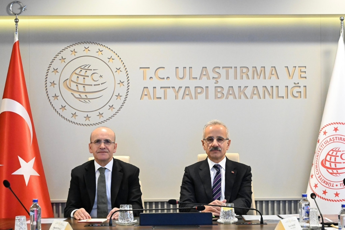 İki bakanın yatırım pazarlığı: Bakan Abdulkadir Uraloğlu ve Bakan Mehmet Şimşek bir arada