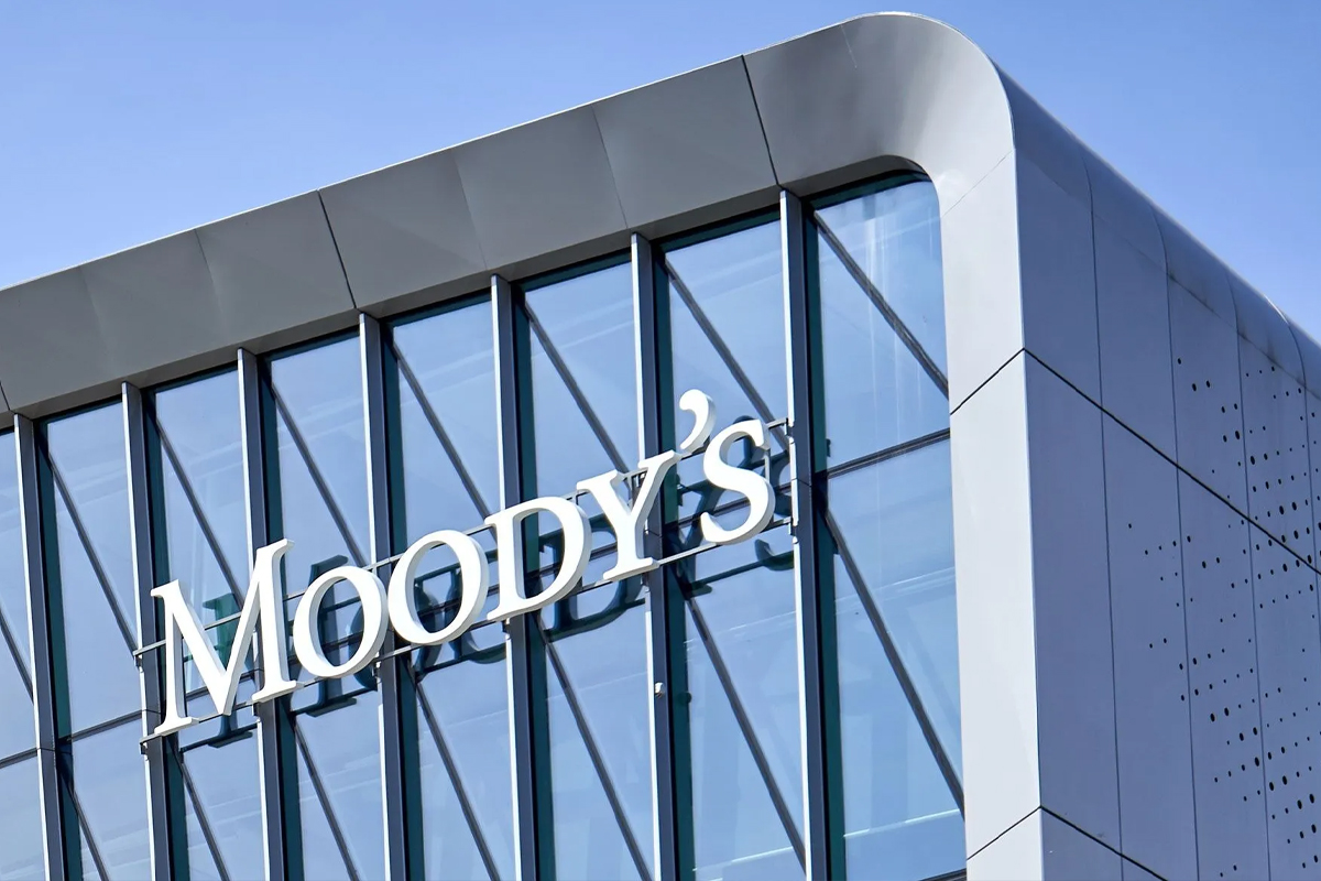 Moody's Fransa'nın kredi notunu düşürdü