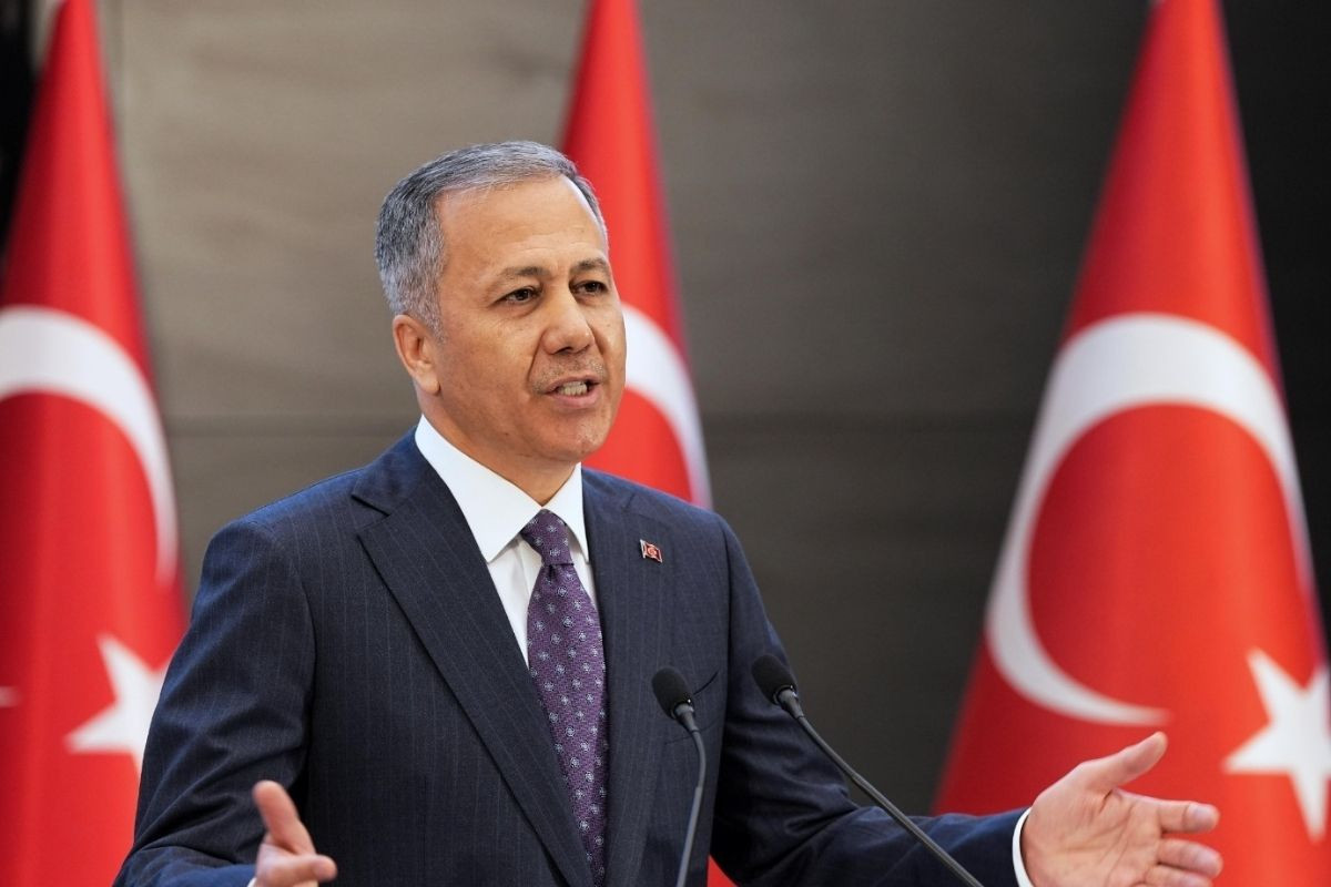 İçişleri Bakanı Ali Yerlikaya açıkladı: Yılbaşı gecesi 324 bin 549 ...