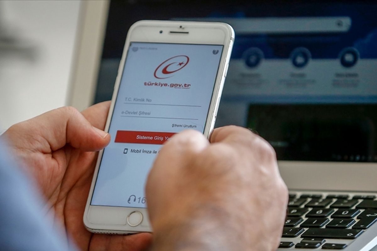 2024 yılında CİMER'e 4,5 milyondan fazla başvuru yapıldı, en çok şikayet konusu ise nüfus işlemleri oldu