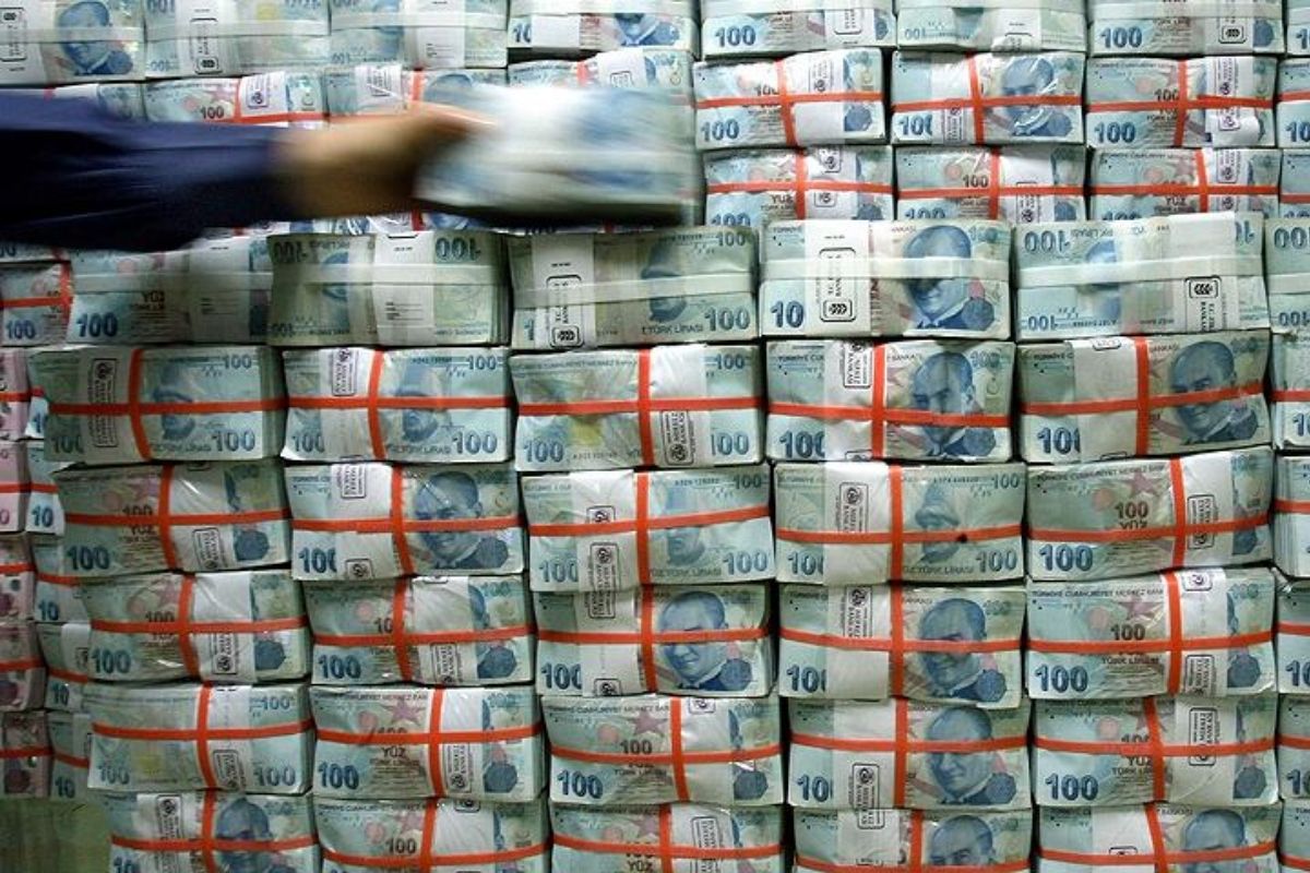 Cari denge 5 ay sonra 2,87 milyar dolar açık verdi