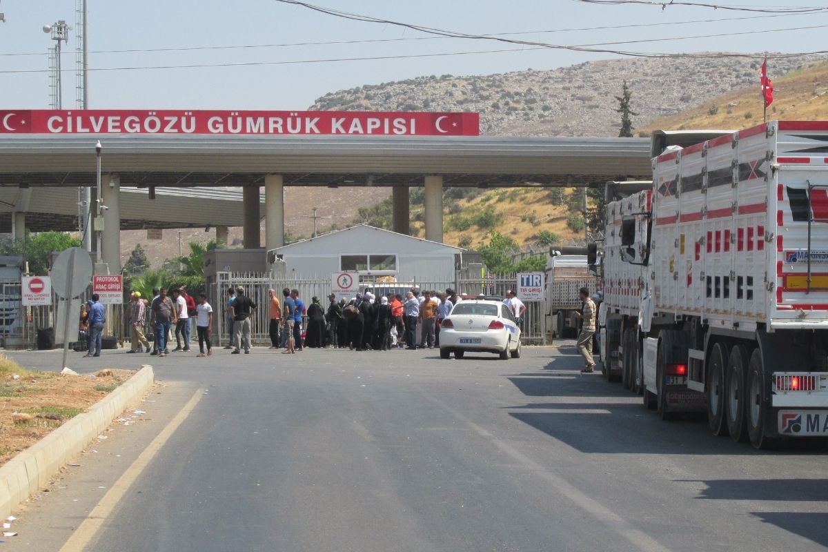 Türkiye ile Suriye arasındaki ticaret hacmi 10 milyar dolar olarak hedefleniyor