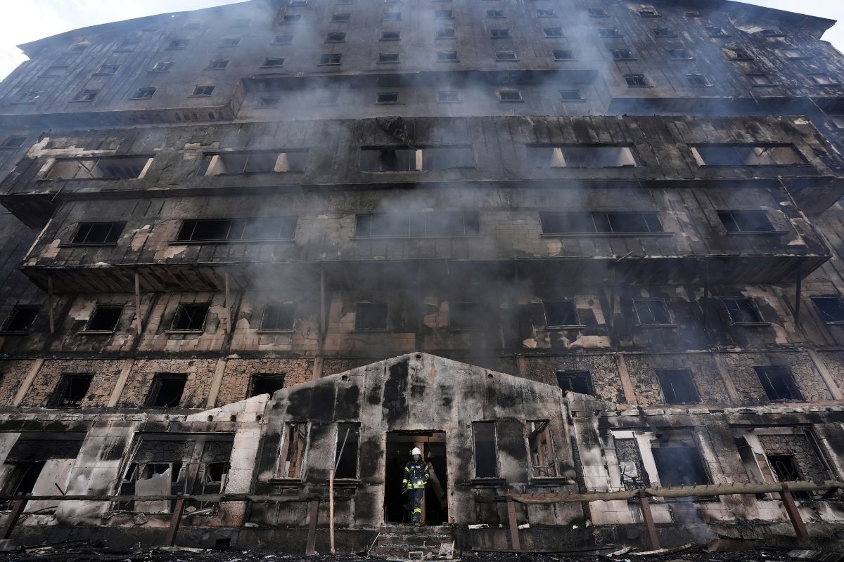 Kartalkaya Kayak Merkezi'nde bulunan Grand Kartal Otel, yangın faciasıyla ilgili açıklama yaptı