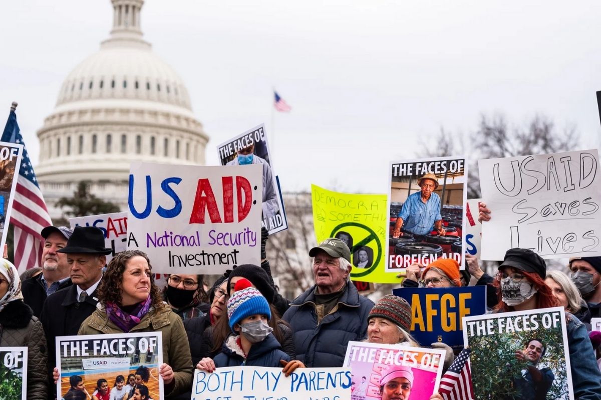 Trump'ın binlerce USAID personelini izne çıkarma planı engellendi