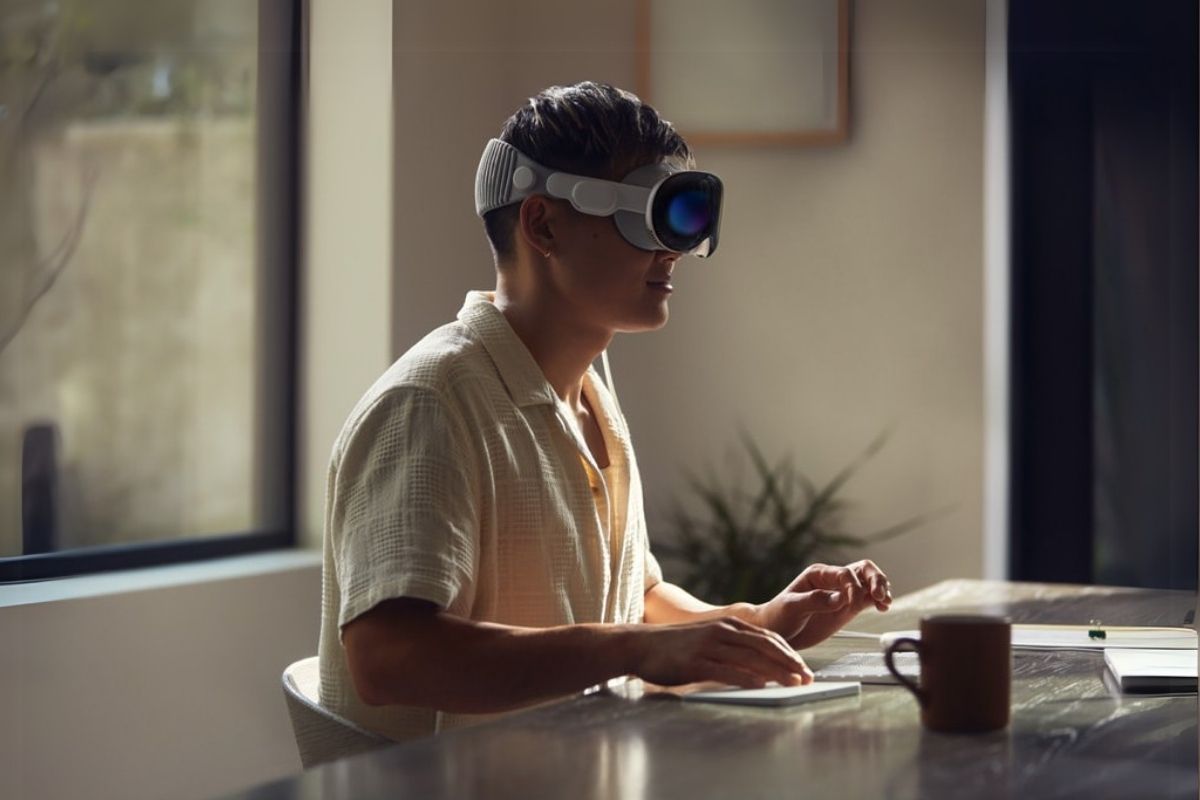 Apple, Vision Pro'ya yapay zeka ve yeni mekansal içerik özellikleri getiriyor