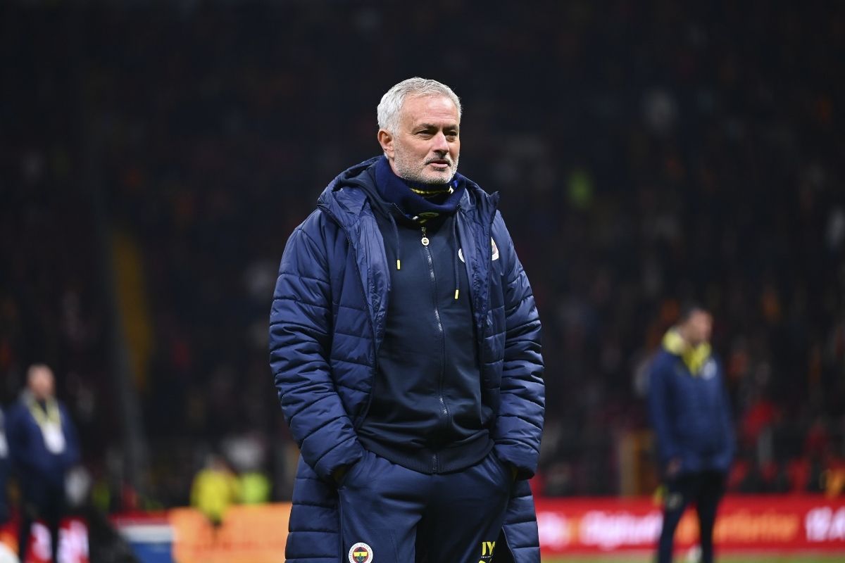 Galatasaray, Jose Mourinho'yu "Irkçılık" iddiasıyla UEFA ve FIFA'ya şikayet edecek