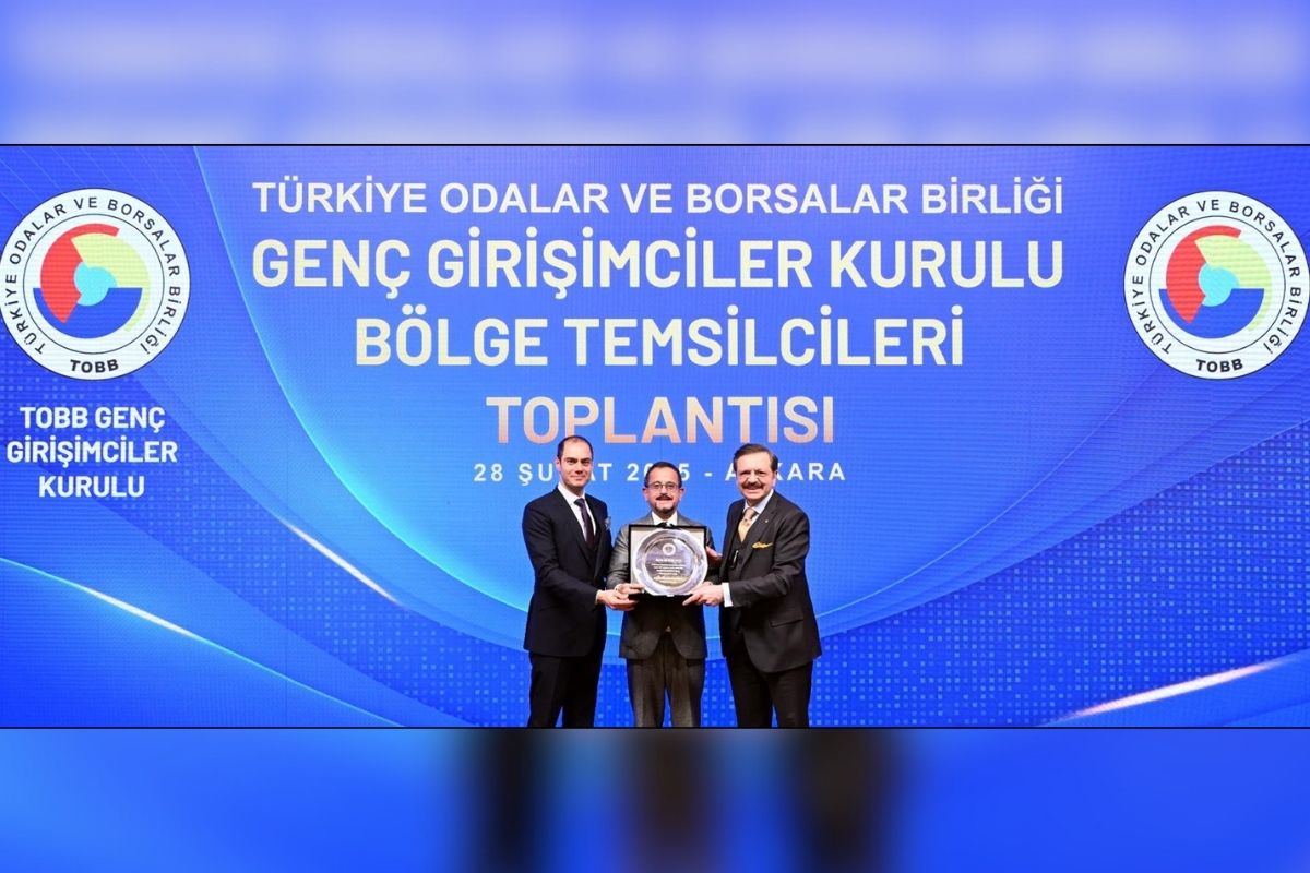 TOBB Genç Girişimciler Kurulu’nda Turgut Konukoğlu bayrağı Ali Sabancı’dan devraldı