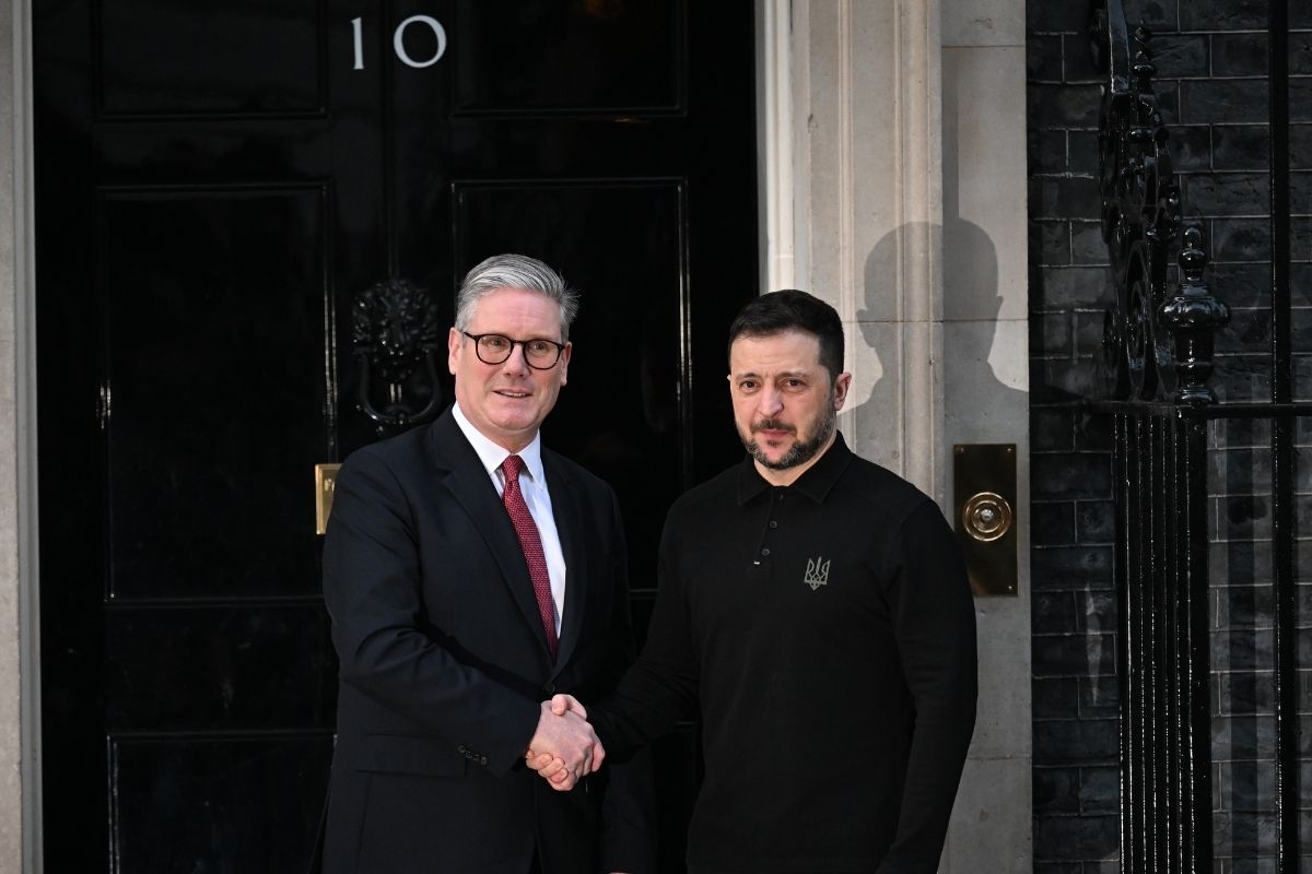 Beyaz Saray'da Trump'la tartışan Zelenskiy, Londra'da İngiltere Başbakanı ile buluştu