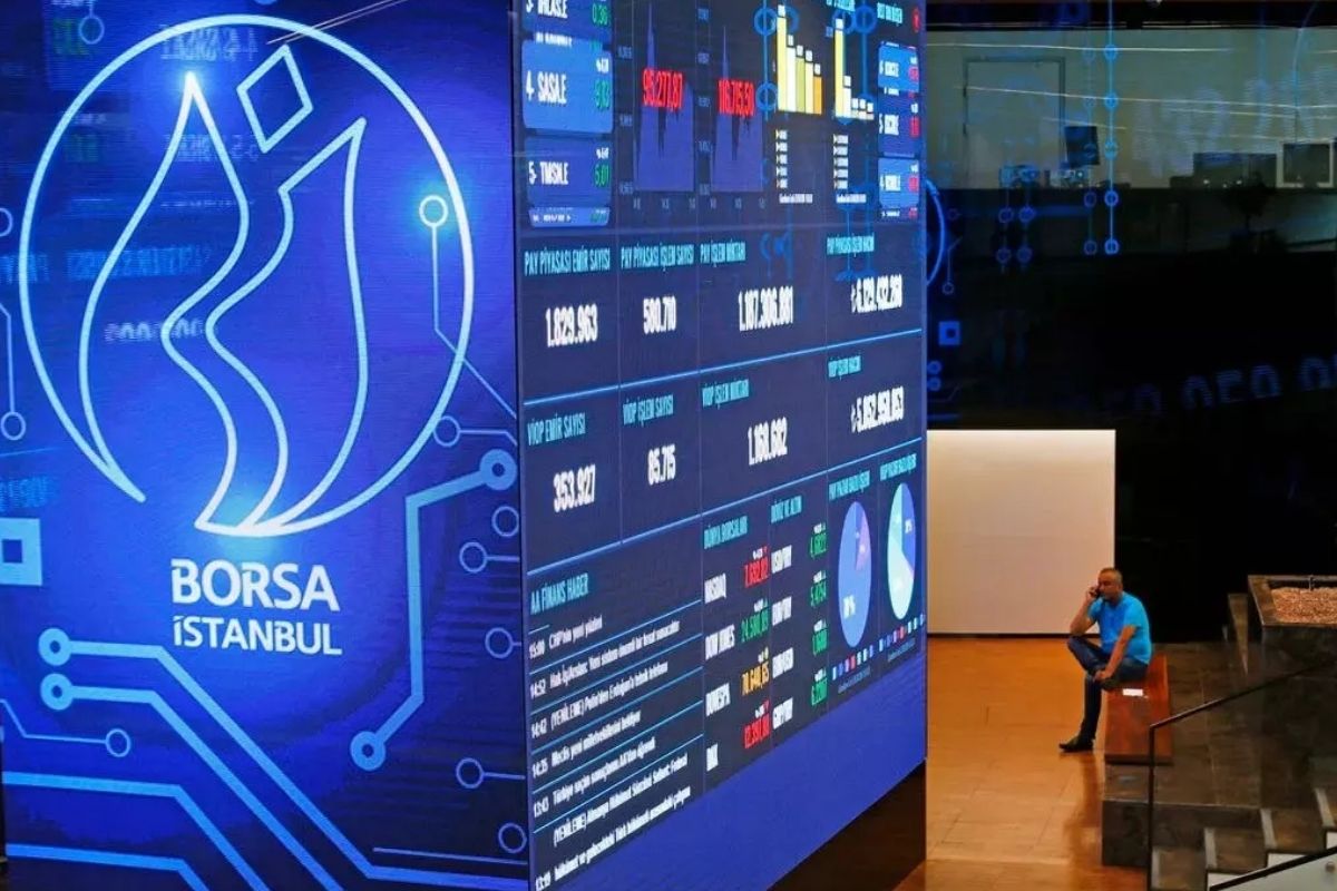 Küresel piyasalarda karışık seyir öne çıkarken Borsa İstanbul haftayı 10 bin 500 puanın üzerinde tamamladı