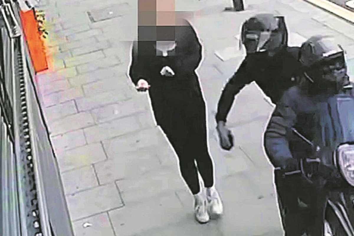 Londra’da cep telefonu ve kol saati hırsızlıkları rekor seviye ulaştı, milyarderler değerli eşyalarını evde bırakmaya başladı