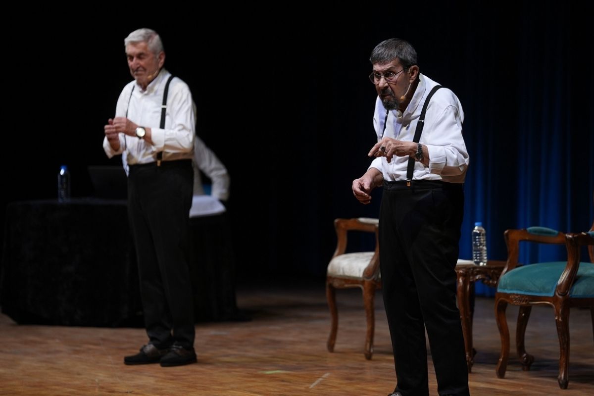 Duayen sanatçılar, 60'ıncı sanat yıllarında ilk kez aynı sahneyi paylaşıyor