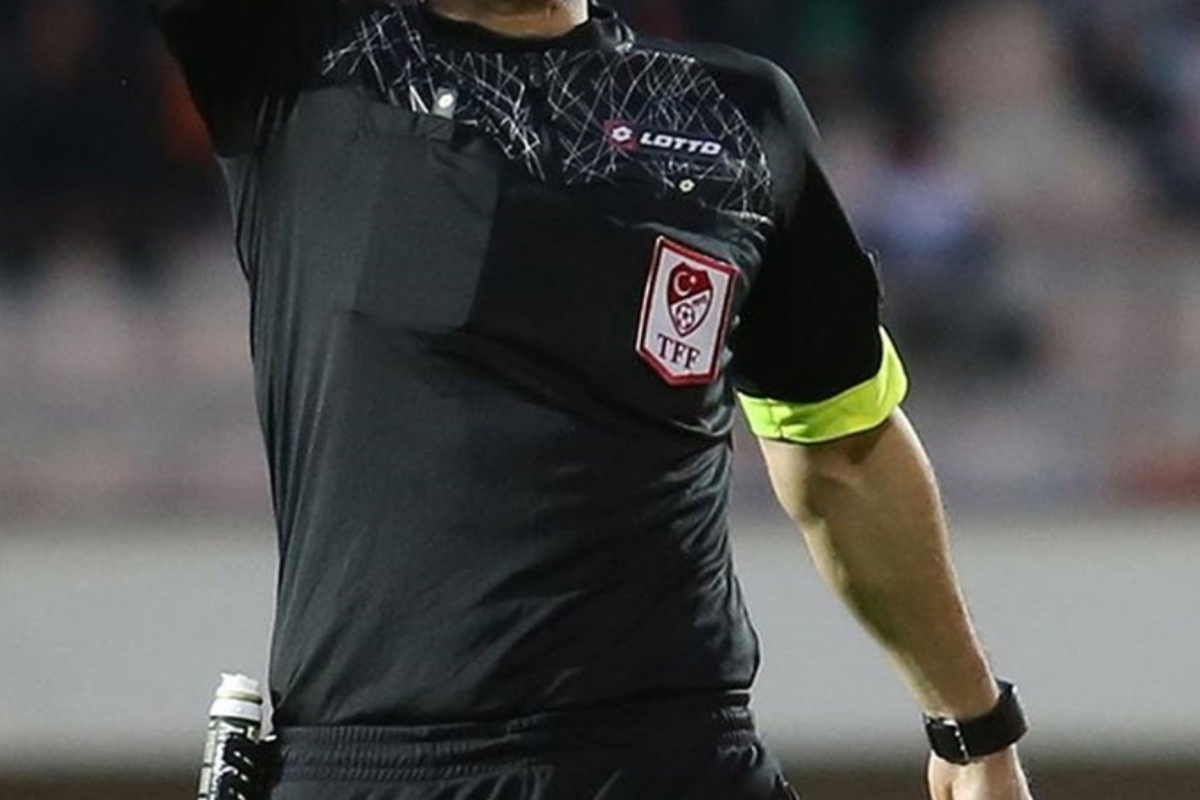 Beşiktaş, Galatasaray derbisi için hakem kararının açıklanmasının ardından Başkan Serdal Adalı’nın basın toplantısı düzenleyeceği duyuruldu
