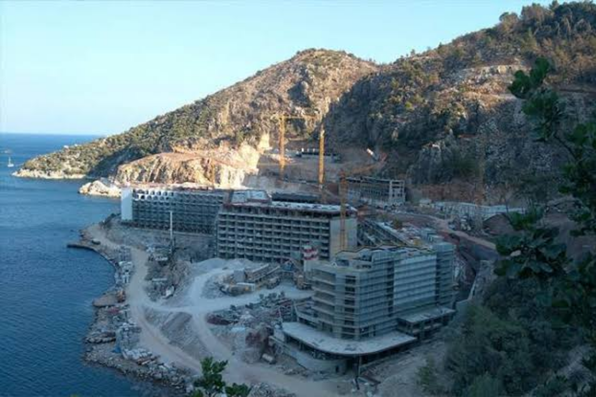 İzmir Bölge İdare Mahkemesi, iki parseldeki imar durumuyla ilgili Marmaris Belediyesi’yle davalık olan Sinpaş’ı haklı buldu