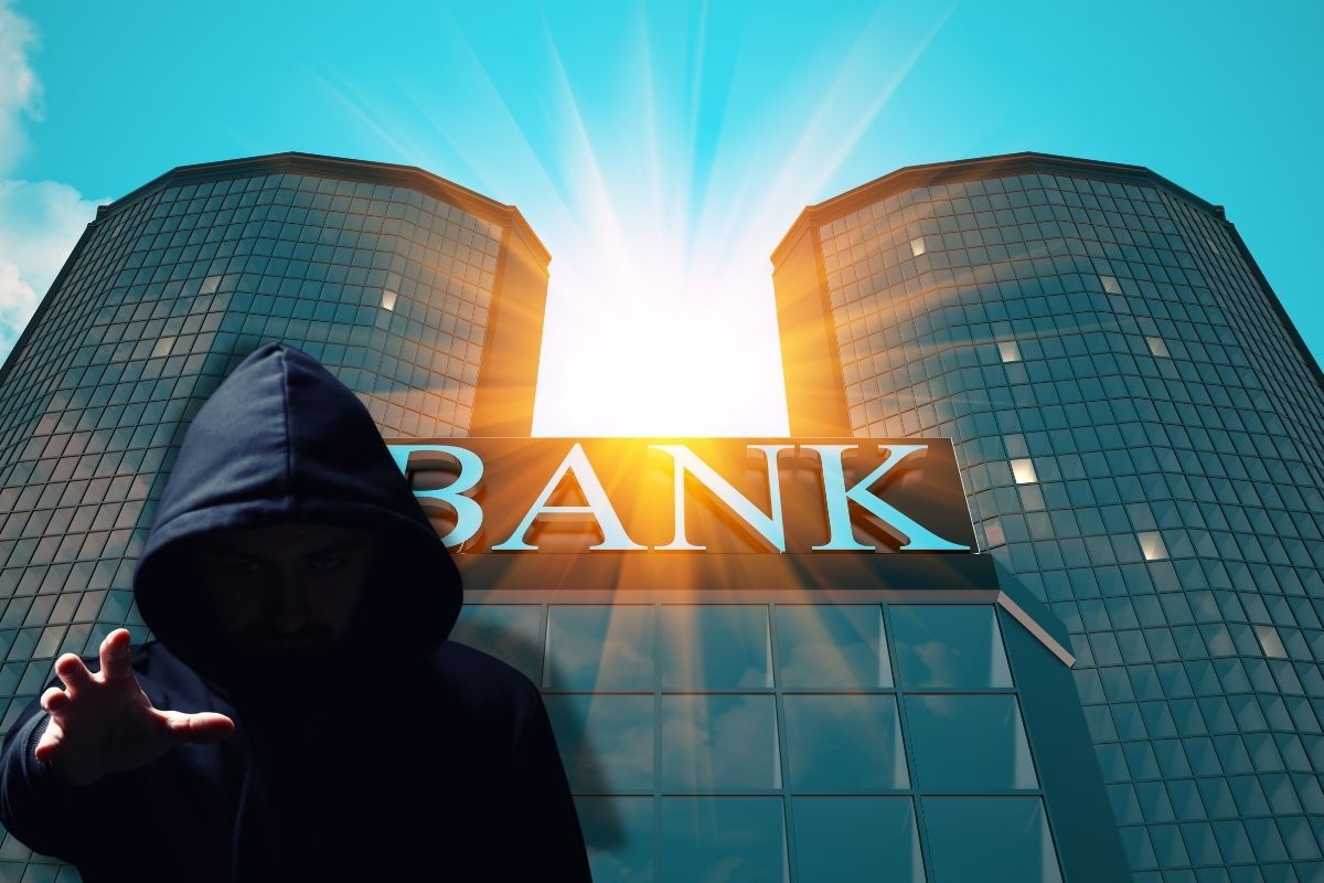 Kendisini BDDK Başkanı olarak tanıtan dolandırıcı özel bir bankayı 376 bin lira dolandırdı