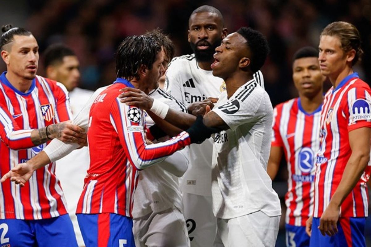 Real Madrid'in 4 yıldızı hakkında, seyirciye karşı uygunsuz hareketler yaptıkları gerekçesiyle soruşturma açıldı