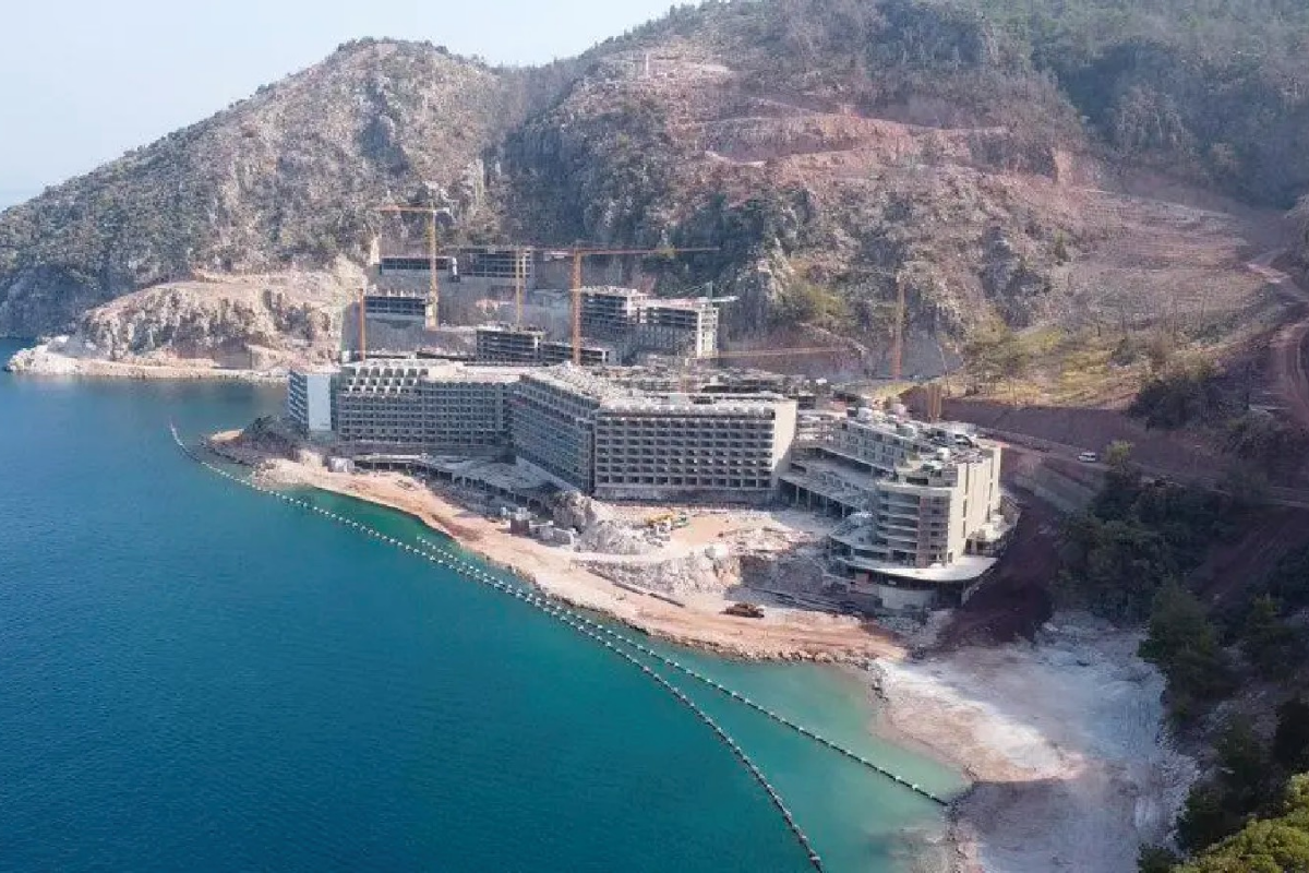 Marmaris Belediyesi'nin Sinpaş'a kestiği 60 milyon liralık kıyı katliamı cezası da İdare Mahkemesi'nden döndü