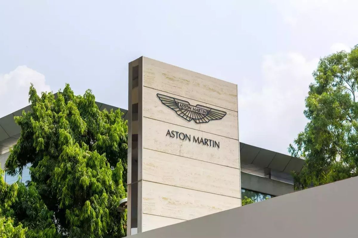 James Bond'un otomobili zorda: Aston Martin, artan zararlarını karşılamak için 162 milyon dolar finansman sağladı