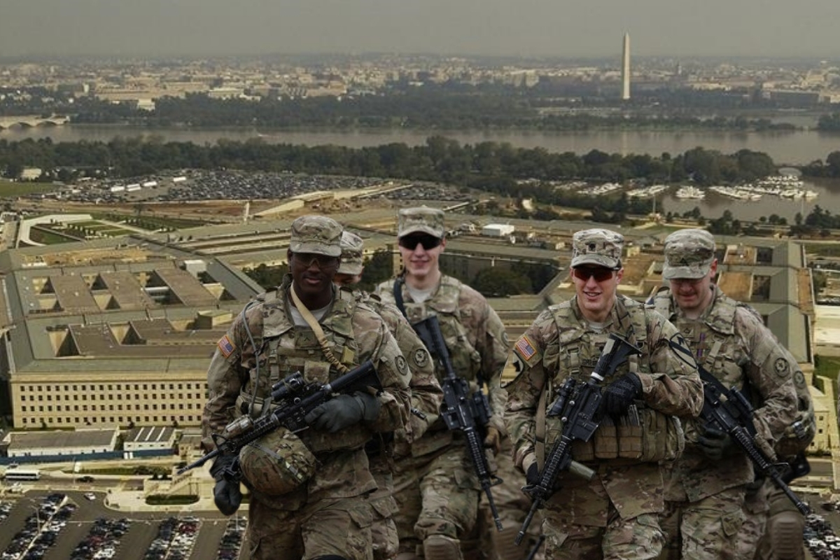 Pentagon, ABD'nin Orta Doğu'daki askeri kapasitesini artıracağını bildirdi