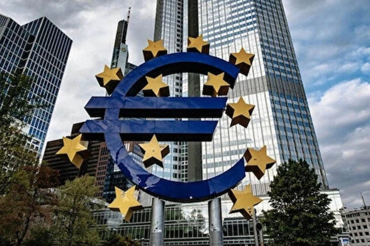 Euro Bölgesi'nde ekonomik aktivite mart ayında artış gösterdi