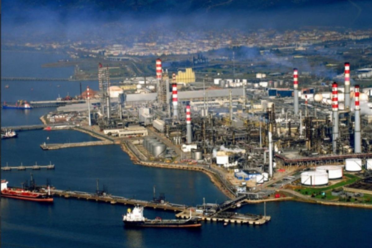 Tüpraş'ın Rus ham petrolü alımını sonlandırmasının ardından Brezilya'dan sipariş ettiği ilk ham petrolleri taşıyan tanker Türkiye'ye ulaştı