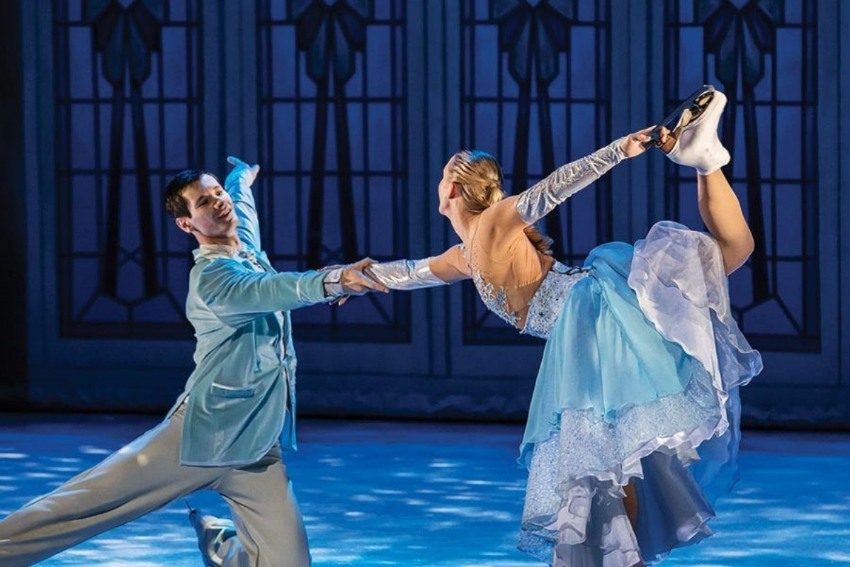 Buz pistinde sahnelenen ‘Cinderella on Ice’ gösterisi, İstanbul'da sanatseverlerle buluşuyor