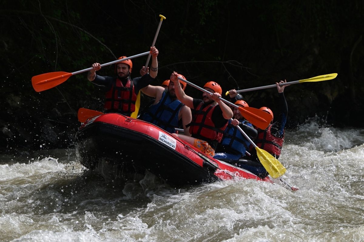 Melen Çayı'nda rafting sezonu açıldı