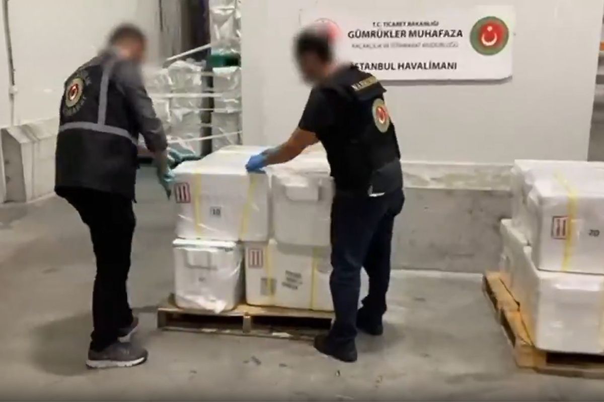 İstanbul Havalimanı'nda dev kokain operasyonu: 455,2 kilo yakalandı