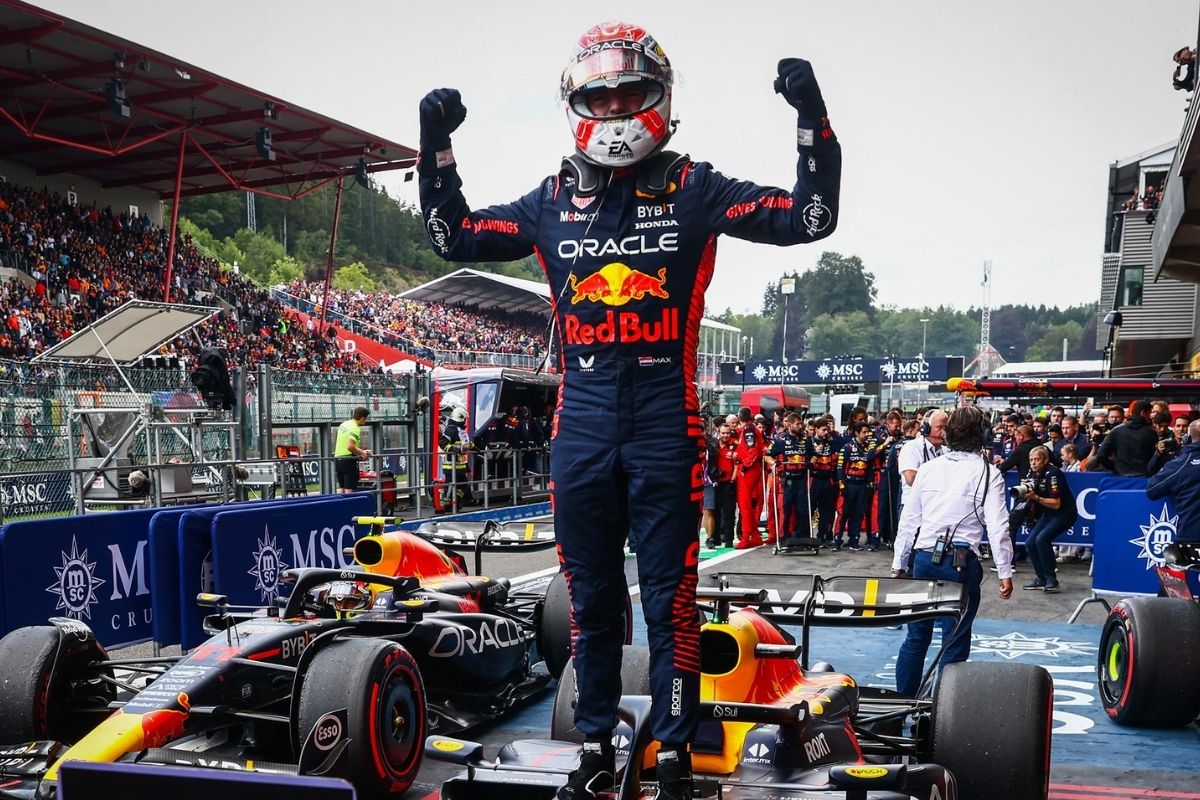 Formula 1 Japonya Grand Prix'sinde Max Verstappen, Pole pozisyonunu kazanarak pist rekoru kırdı