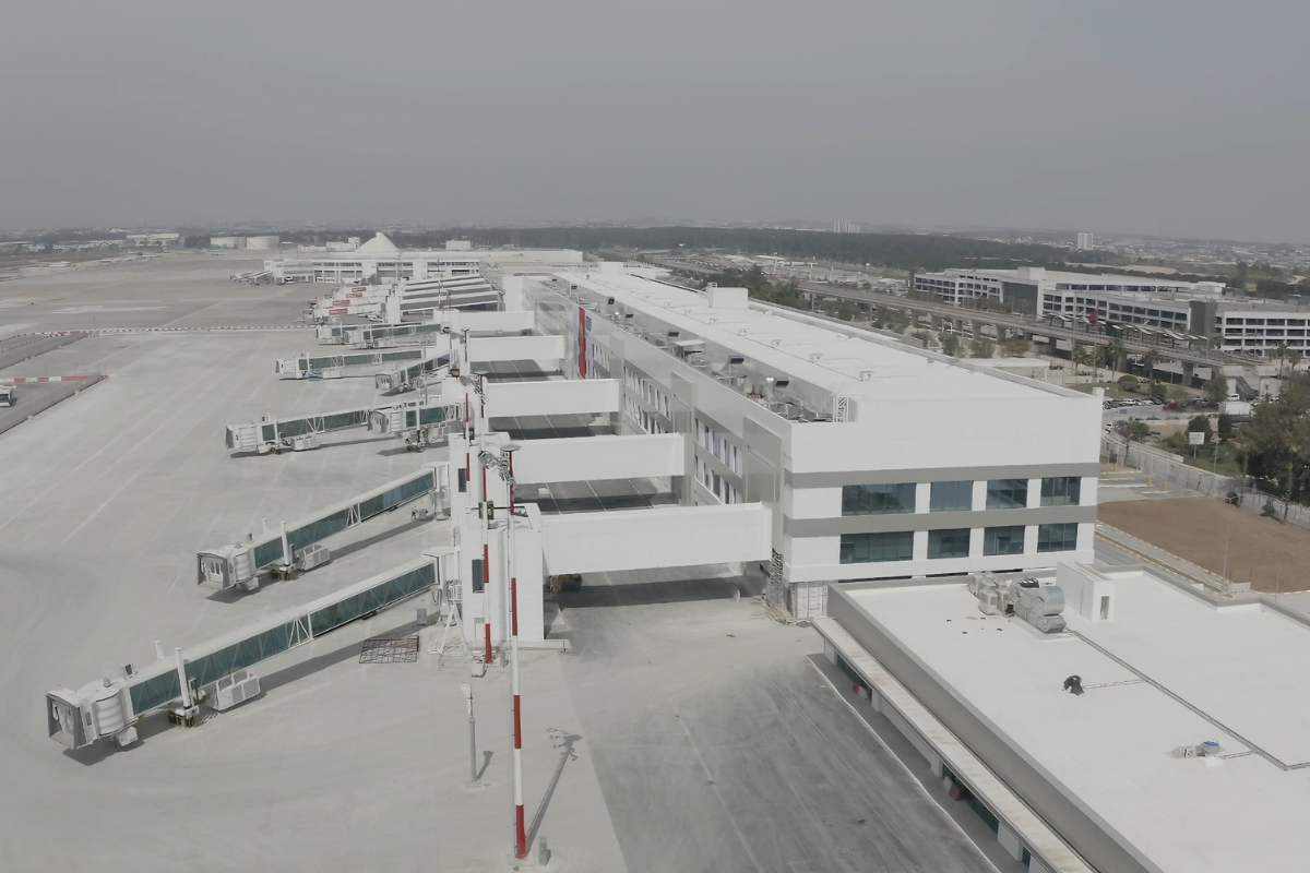 Antalya Havalimanı'nda 12 Nisan'da hizmete açılacak yeni terminal binaları yolcu kapasitesini artıracak