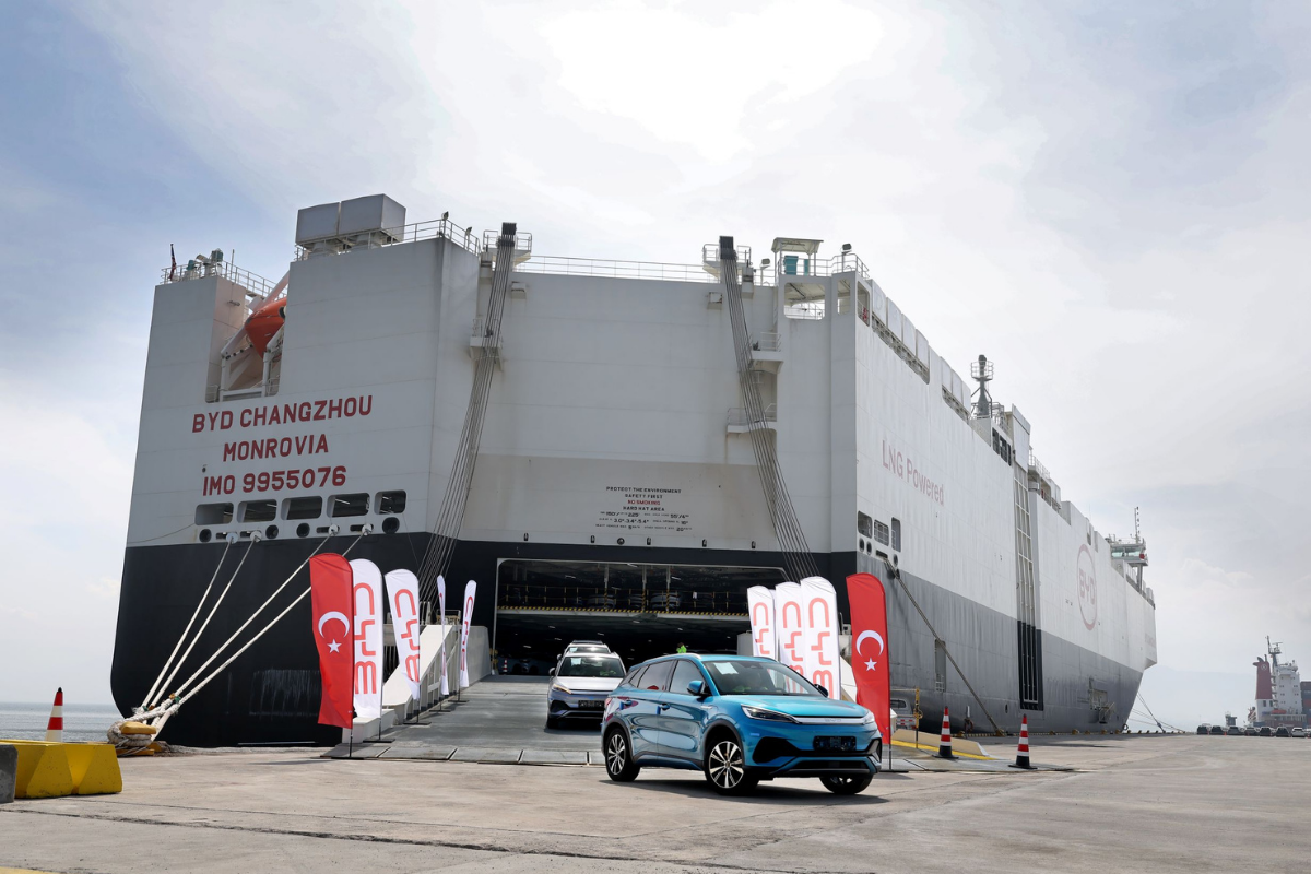 BYD'nin araç gemisi 'BYD CHANGZHOU' 7 bin araçla Türkiye'ye geldi