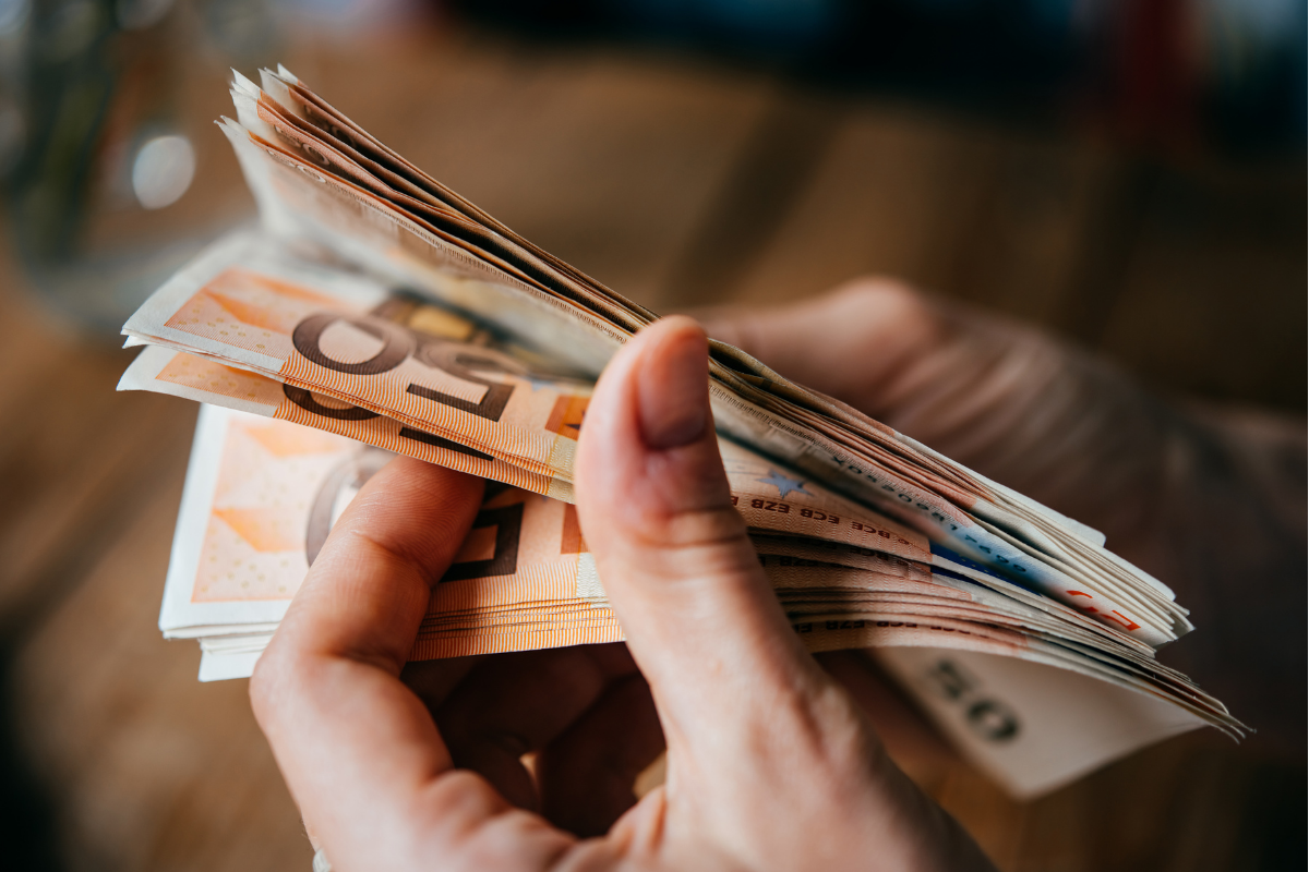 Euro Bölgesi devlet tahvilleri küresel durgunluk endişeleriyle haftaya  yükselişle başladı