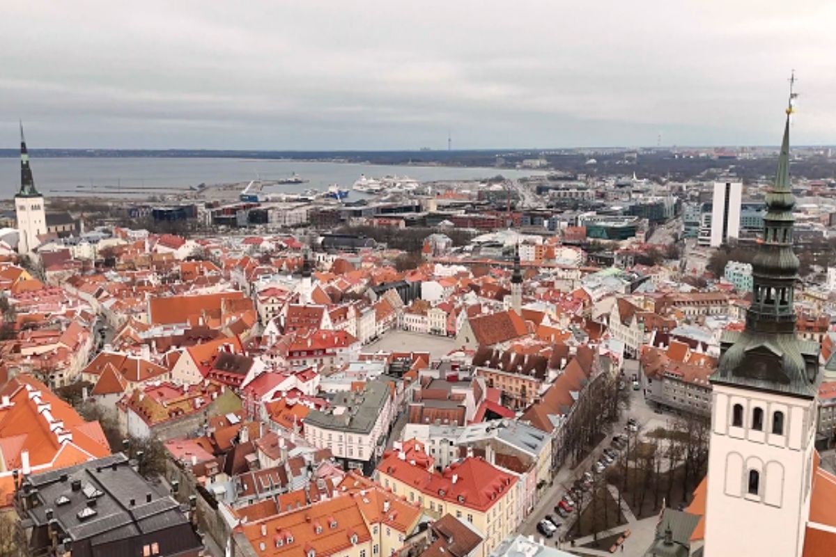 Orta Çağ'ın tarihi dokusunu koruyan ve UNESCO'nun Dünya Mirası listesinde yer alan kent: Tallinn