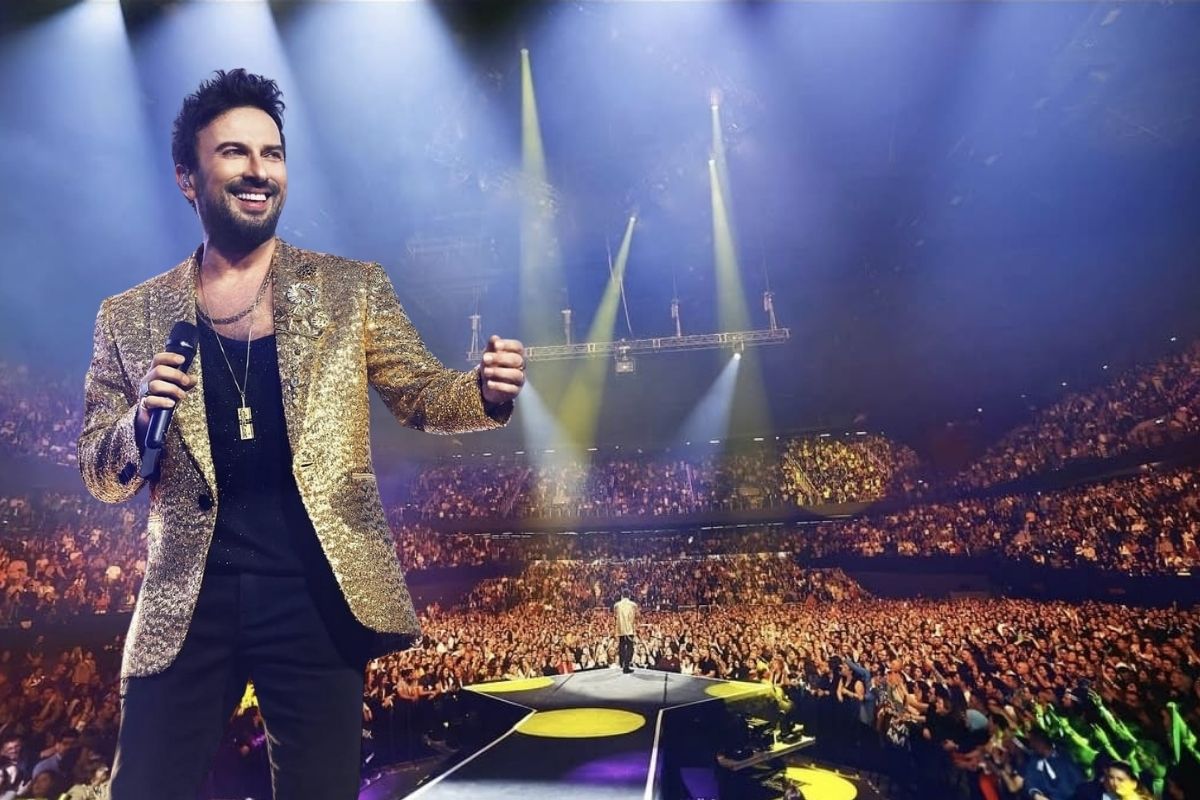 Megastar Tarkan, Rotterdam'da hayranlarını coşturdu
