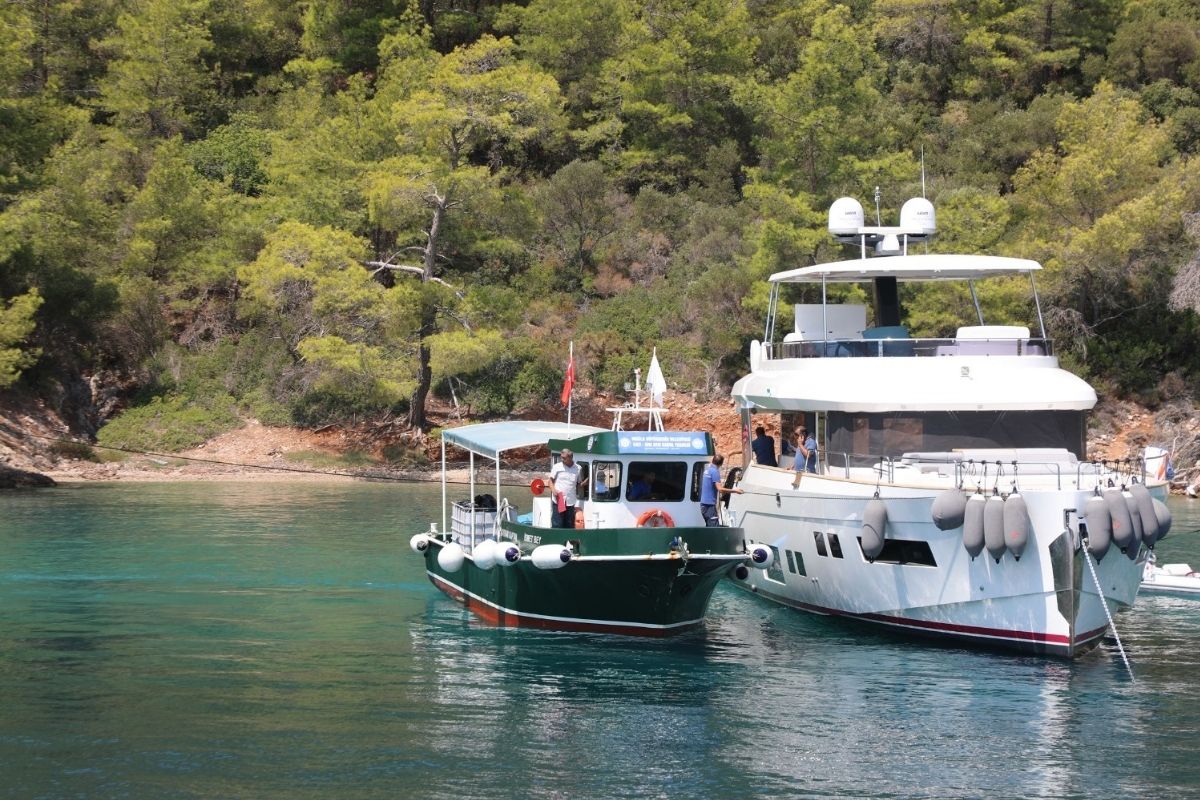 Muğla'da deniz temizliği sürüyor: 2024'ün başından bu yana teknelerden 7 milyon litreyi aşkın atık su toplandı