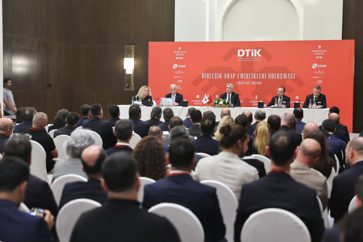 Ticaret Bakanı Ömer Bolat, Dubai'de iş insanlarıyla buluştu