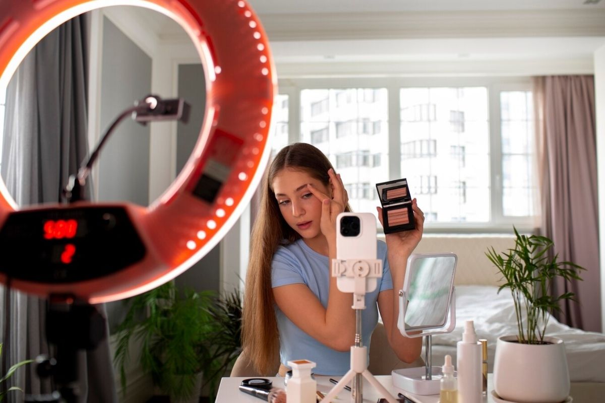 Meta, 16 yaşından küçüklerin Instagram'da canlı yayın yapmasını yasaklıyor