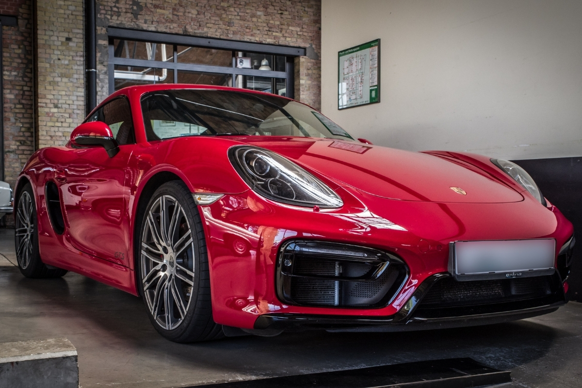 ABD'de Porsche satışları düştü