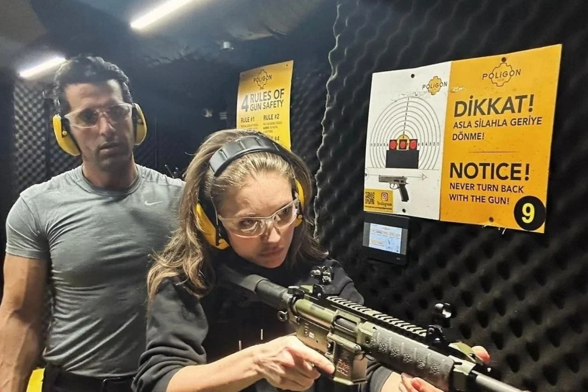 Oyuncu Yasemin Allen ile eski bir FBI çalışanı olan Erdal Kaya'nın barıştığı iddiaları doğrulandı