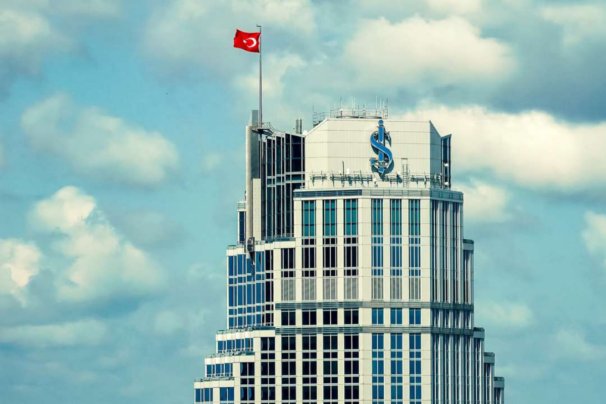 İş Bankası Genel Müdürü Hakan Aran: İthamlarla ilgili suç duyurusunda bulunduk