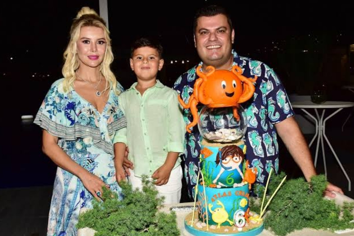 Elif - Baran Aras çifti Los Angeles yolcusu